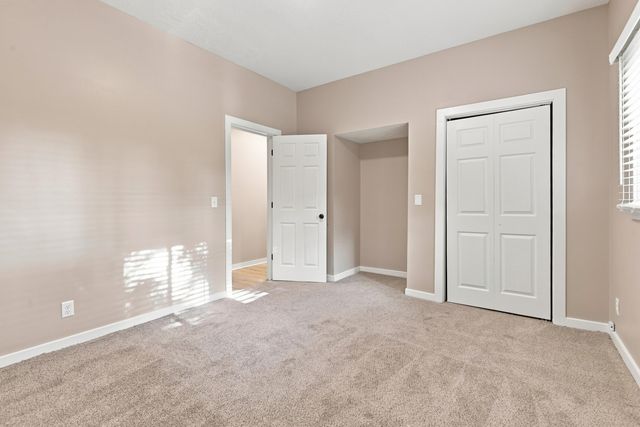 350 SKYLINE Drive, Council Bluffs, IA 51503