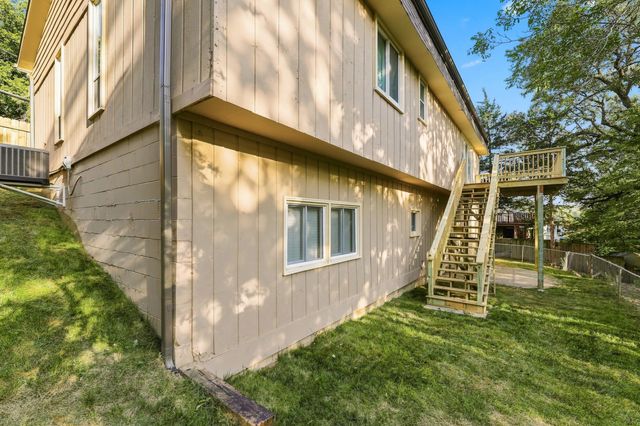 350 SKYLINE Drive, Council Bluffs, IA 51503