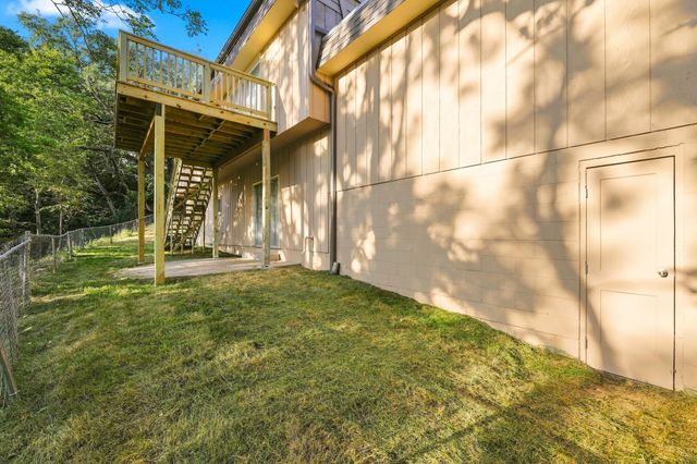 350 SKYLINE Drive, Council Bluffs, IA 51503