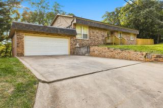 350 SKYLINE Drive, Council Bluffs, IA 51503