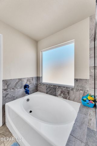 14608 MEADOW LAWN, El Paso, TX 79938