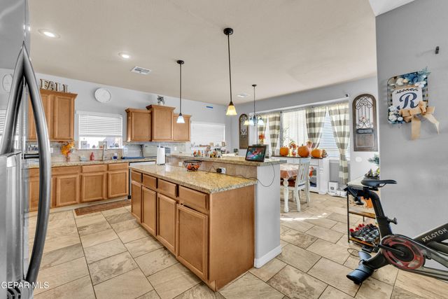 14608 MEADOW LAWN, El Paso, TX 79938