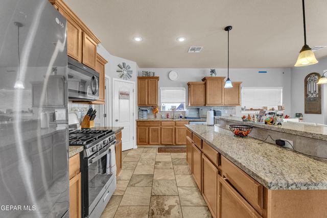 14608 MEADOW LAWN, El Paso, TX 79938