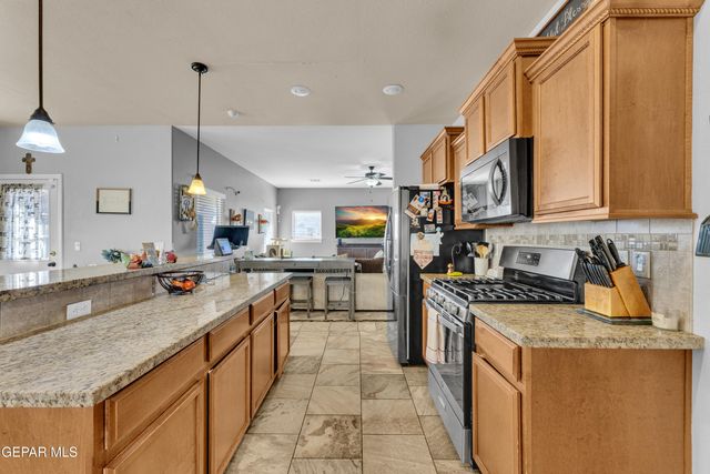 14608 MEADOW LAWN, El Paso, TX 79938