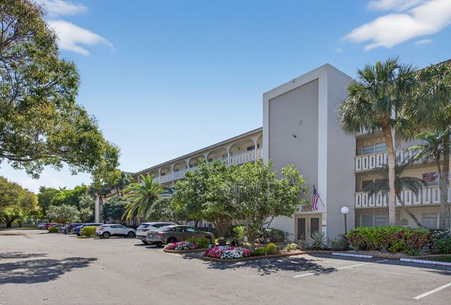 2102 Lucaya Bend A3, Coconut Creek, FL 33066