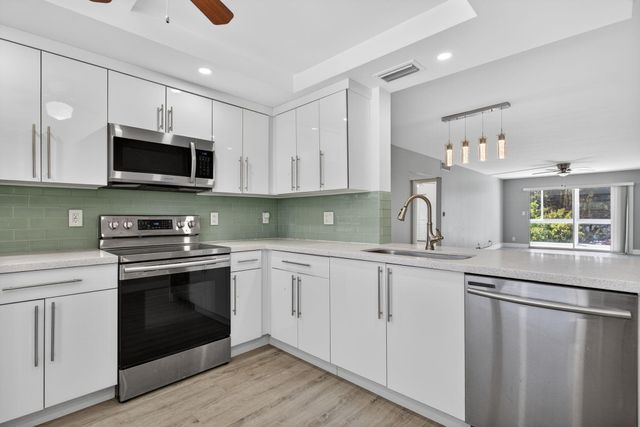 2102 Lucaya Bend A3, Coconut Creek, FL 33066