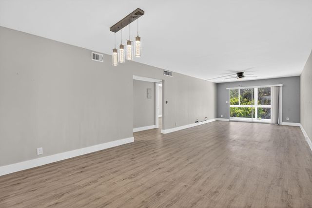 2102 Lucaya Bend A3, Coconut Creek, FL 33066