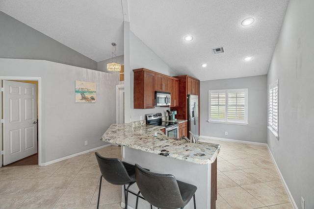 3703 S LANCEWOOD Place, Delray Beach, FL 33445