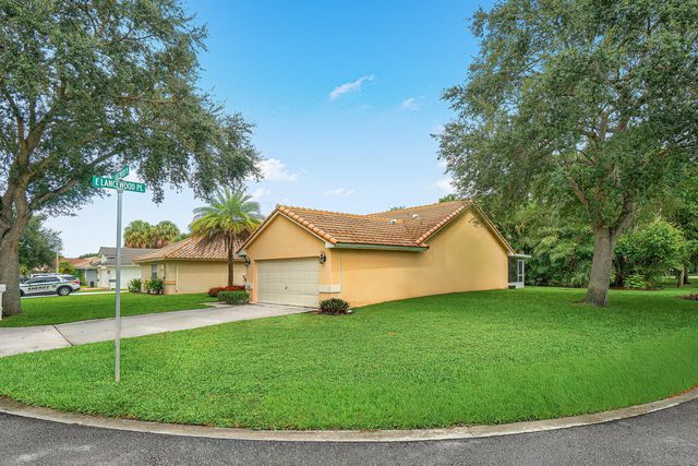 3703 S LANCEWOOD Place, Delray Beach, FL 33445