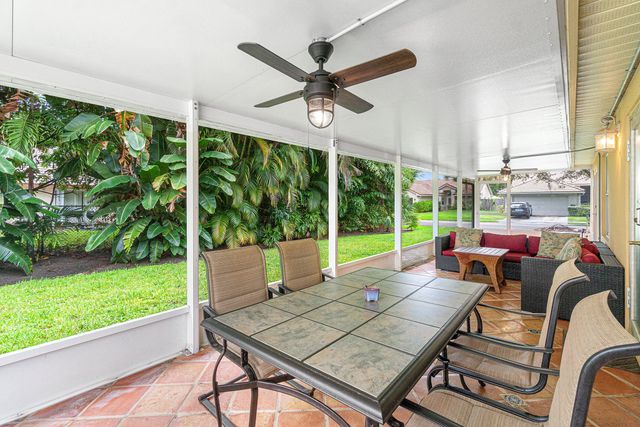 3703 S LANCEWOOD Place, Delray Beach, FL 33445