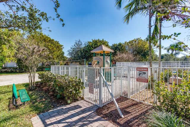 3703 S LANCEWOOD Place, Delray Beach, FL 33445