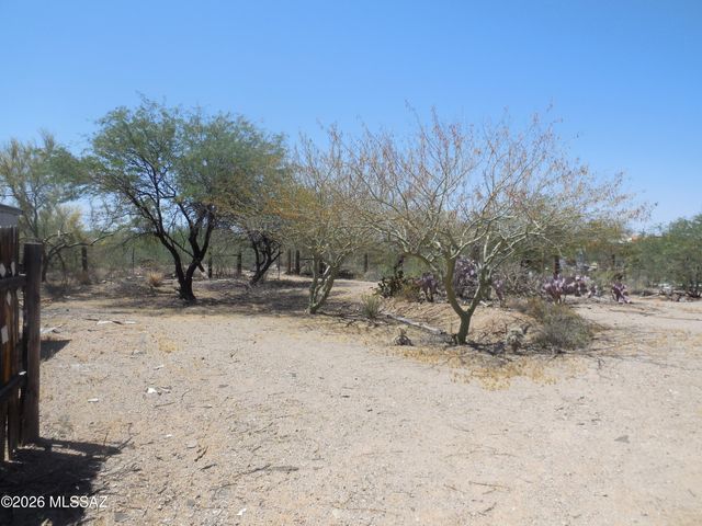 3950 S Deaver Road, Tucson, AZ 85735