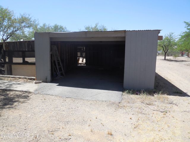 3950 S Deaver Road, Tucson, AZ 85735