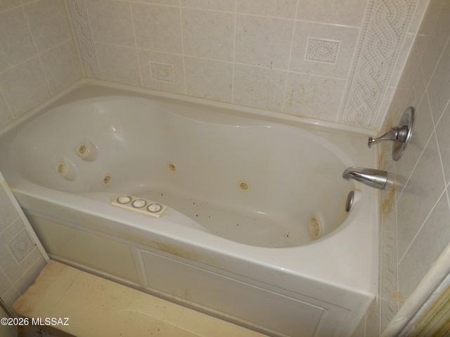 3950 S Deaver Road, Tucson, AZ 85735