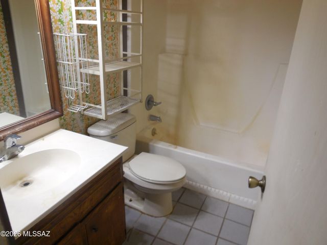 3950 S Deaver Road, Tucson, AZ 85735