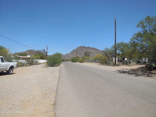 3950 S Deaver Road, Tucson, AZ 85735