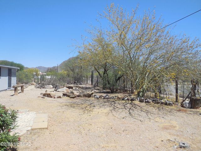 3950 S Deaver Road, Tucson, AZ 85735