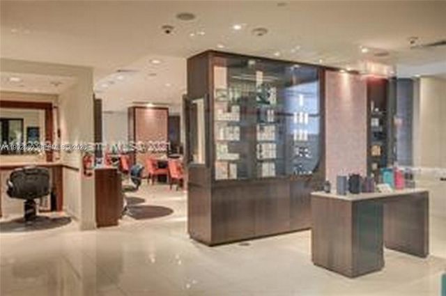 6801 Collins Ave 1414, Miami Beach, FL 33141