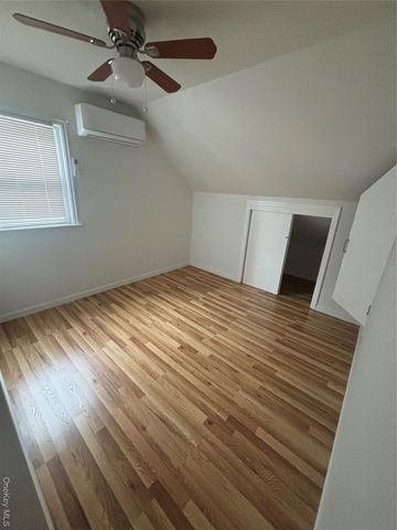 17 Wingate Rd, Valley Stream, NY 11581