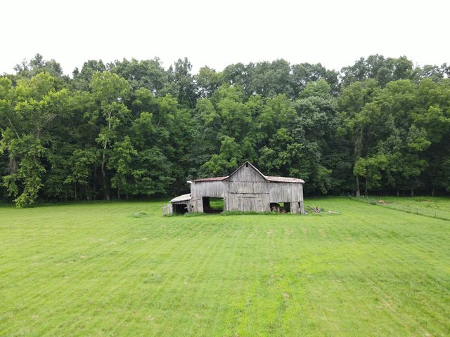 618 Indian Creek Rd, Cumberland Furnace, TN 37051
