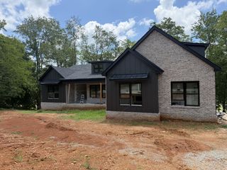 618 Indian Creek Rd, Cumberland Furnace, TN 37051