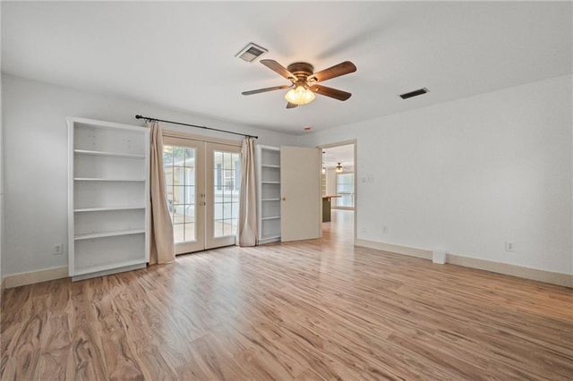 216 Norden Drive E, Mobile, AL 36608