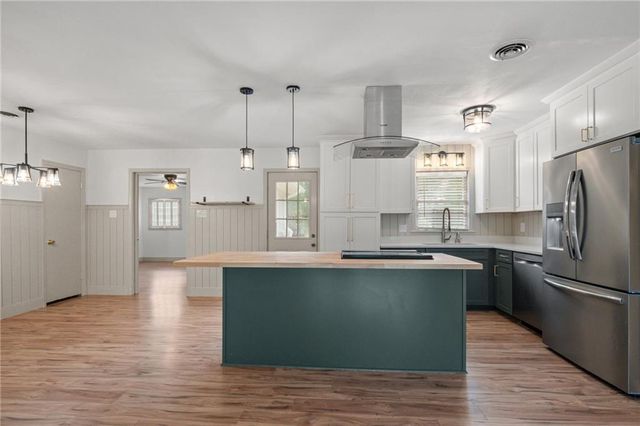 216 Norden Drive E, Mobile, AL 36608