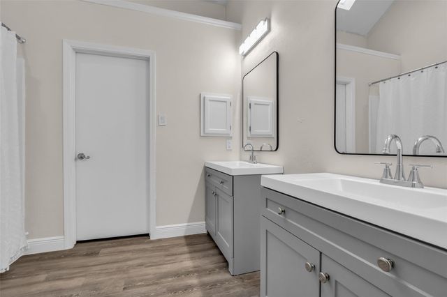 3816 Cottonwood Drive, La Porte, TX 77571