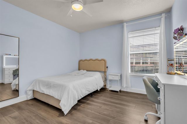 3816 Cottonwood Drive, La Porte, TX 77571