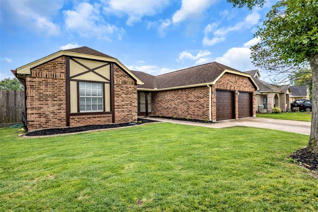 3816 Cottonwood Drive, La Porte, TX 77571