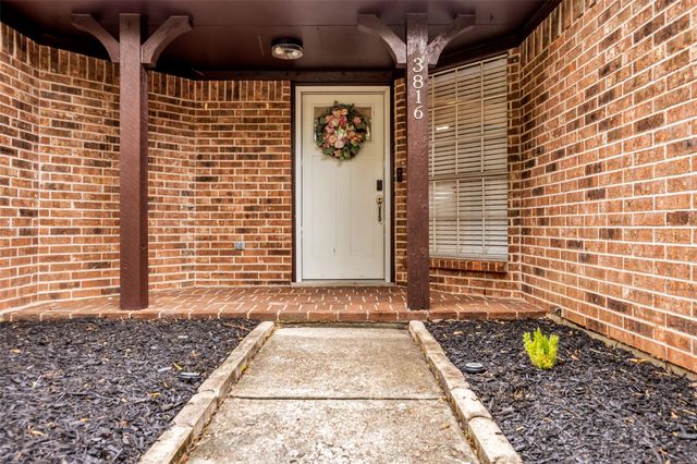 3816 Cottonwood Drive, La Porte, TX 77571