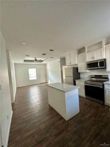 7006 N 56th Lane, Mission, TX 78573