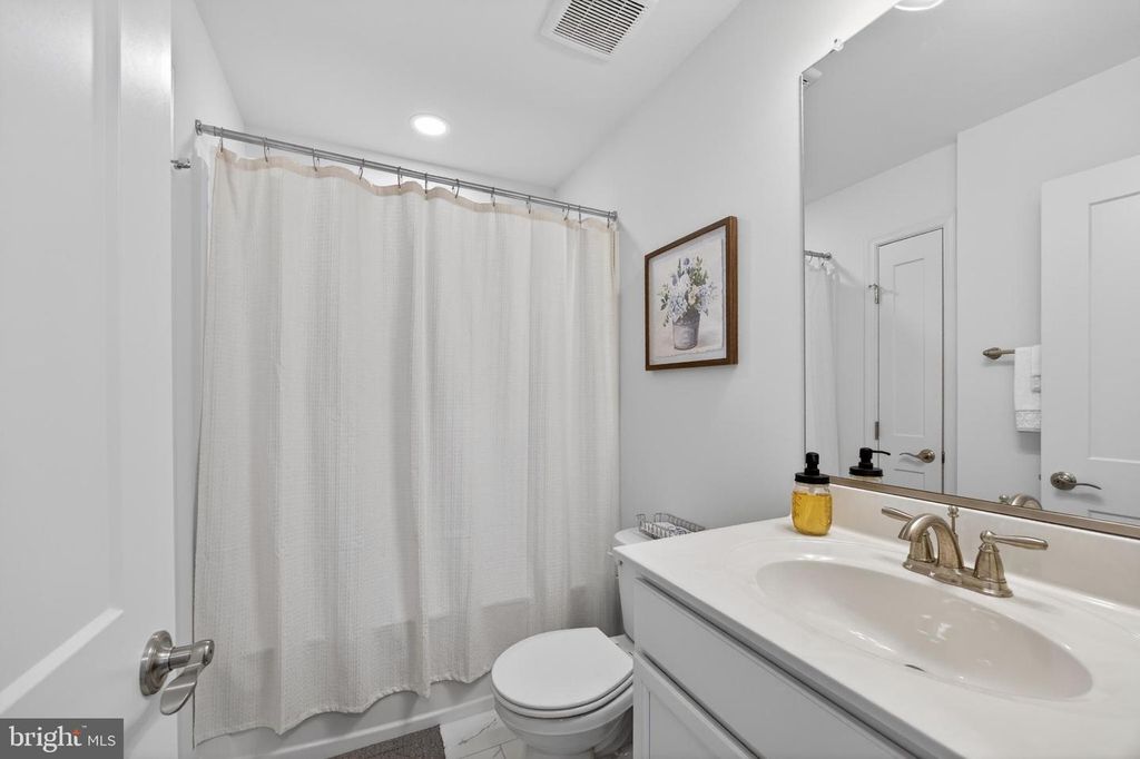 Image 20 of property listing at 205 JESSICA LYN AVE, Stevensville, MD 21666