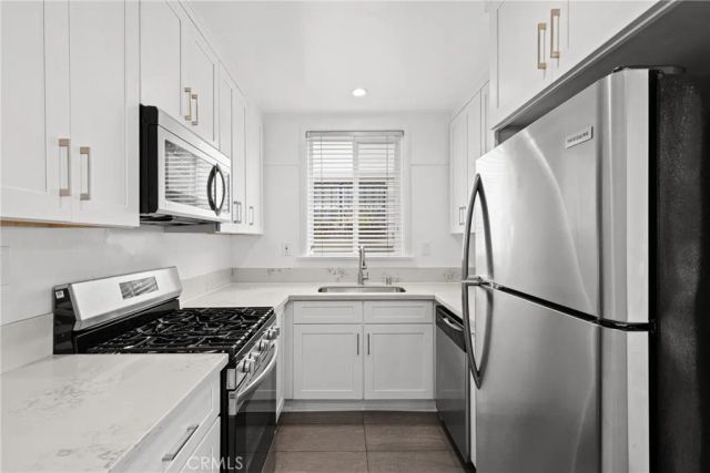 825 N Alfred Street 1, West Hollywood, CA 90069