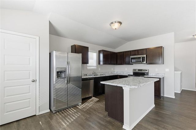 21413 W 216th Street, Spring Hill, KS 66083