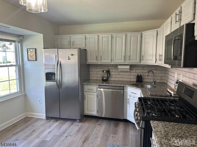 14 Albury Way, North Brunswick Twp., NJ 08902