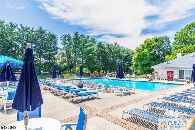 14 Albury Way, North Brunswick Twp., NJ 08902