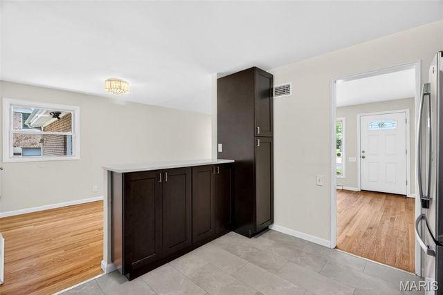 1365 Zurich Drive, Florissant, MO 63031