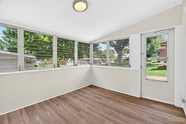 1365 Zurich Drive, Florissant, MO 63031