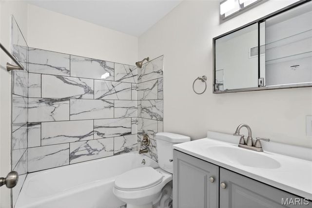 1365 Zurich Drive, Florissant, MO 63031
