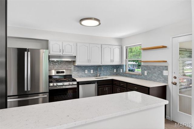 1365 Zurich Drive, Florissant, MO 63031