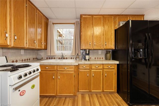 1984 Austin Little Mountain Road, Ronda, NC 28670