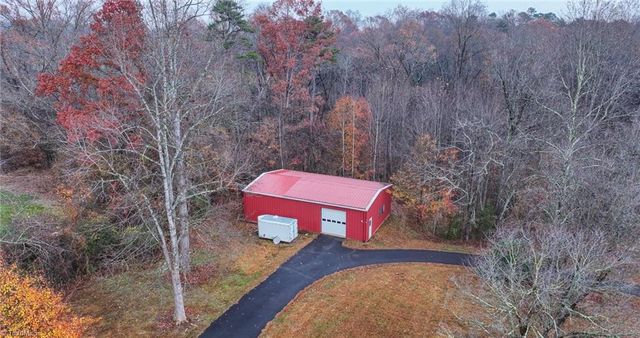 1984 Austin Little Mountain Road, Ronda, NC 28670