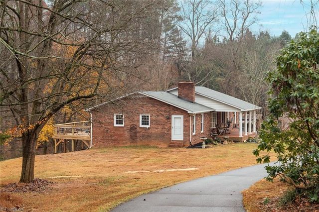 1984 Austin Little Mountain Road, Ronda, NC 28670