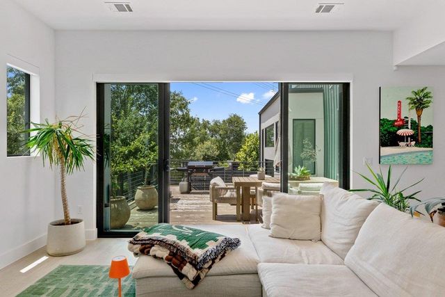 1712 Saracen RD, Austin, TX 78733