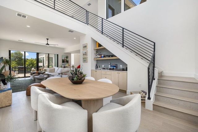 1712 Saracen RD, Austin, TX 78733