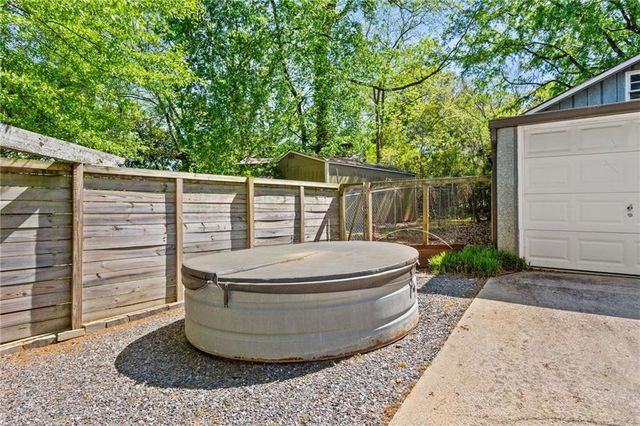 1444 Mimosa Circle SE, Smyrna, GA 30080