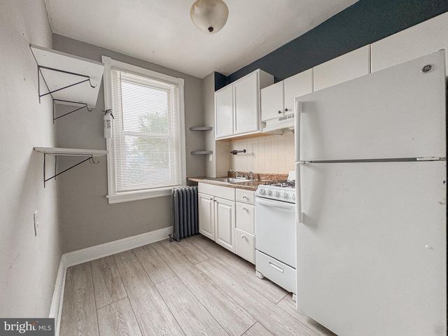 1120 BLEIGH AVE, Philadelphia, PA 19111