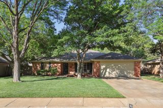 3722 HUNTINGTON Drive, Amarillo, TX 79109