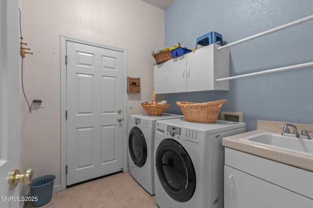 6831 Island Queen Court, Sparks, NV 89436